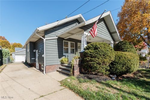 1817 Flint Ave, Akron, OH, 44305-4307 | Card Image