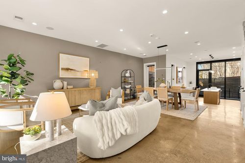 1005 P St Nw, WASHINGTON, DC, 20001-3319 | Card Image