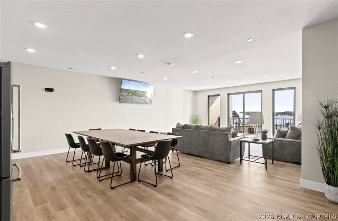 Residential in Four Seasons 3