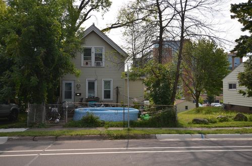 1026 E 3rd Street, Duluth, MN, 55805 | Card Image