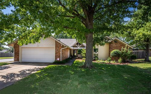 13209 Golden Eagle Dr, Edmond, OK, 73013-7407 | Card Image