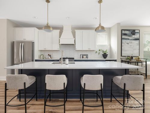 329 Coxe Ave, Charlotte, NC, 28208-4210 | Card Image