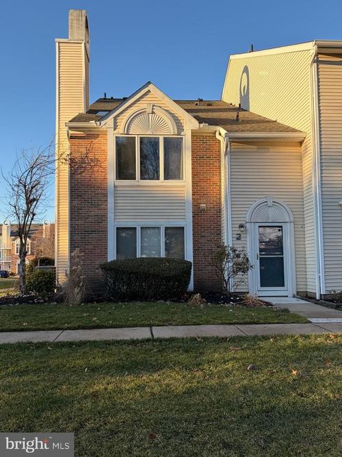 2 Michele Ct, LEVITTOWN, PA, 19057-3605 | Card Image