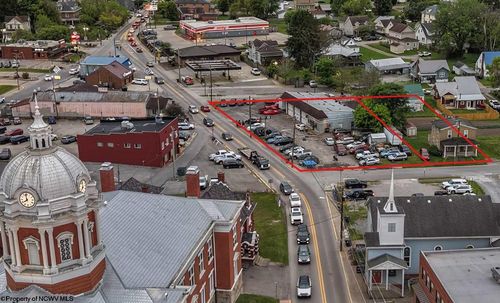 21 S Locust St, Buckhannon, WV, 26201-2262 | Card Image