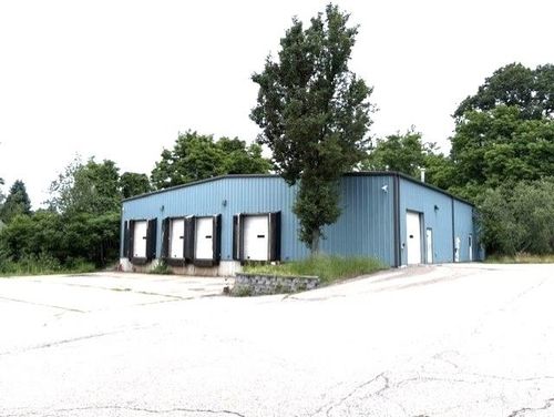 2 Infinity Dr, Raymond, NH, 03077-2482 | Card Image