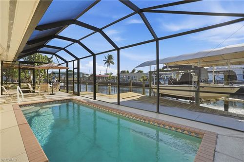 2821 Bruce St, MATLACHA, FL, 33993-9730 | Card Image