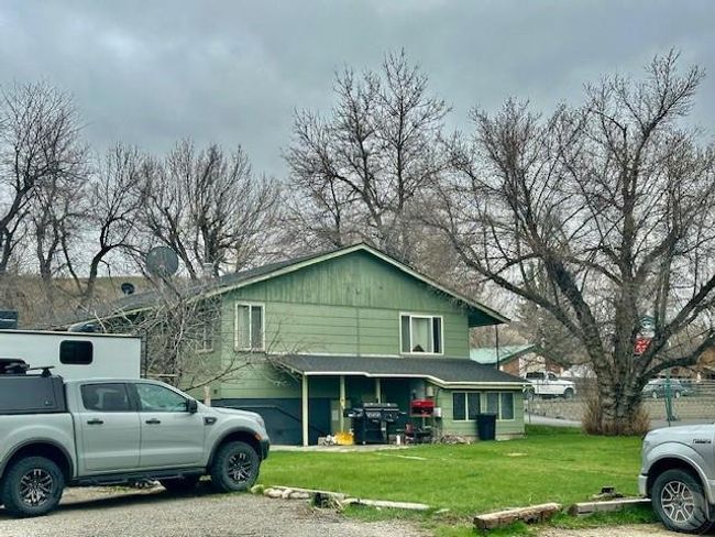 Lower W end unit, & laundry area. | Image 4