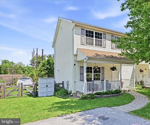 3815 Hazelwood Ave, DOWNINGTOWN, PA, 19335-2036 | Card Image