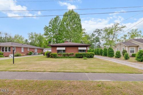 605 N Baker St, Four Oaks, NC, 27524-8311 | Card Image