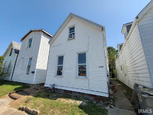 1319 Oakley St, Evansville, IN, 47710-2415 | Card Image