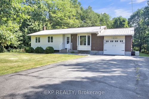 1083 Eadie Rd, Russell, ON, K4R1E5 | Card Image