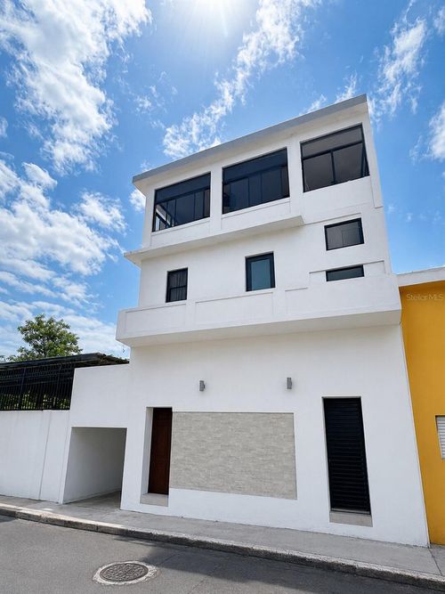 studio-73 Calle Tapia, San Juan, PR, 00911 | Card Image