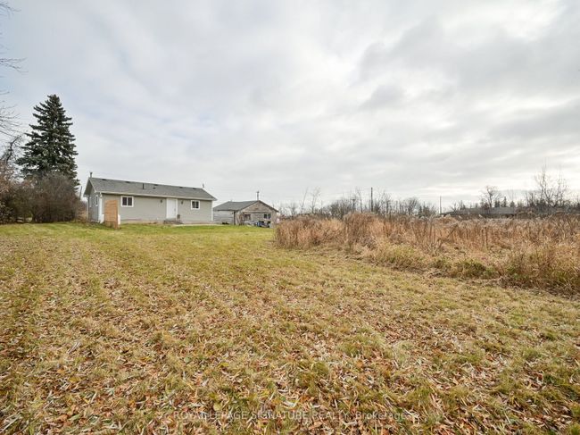 9052 9 Th Line, House other with 2 bedrooms, 1 bathrooms and 10 parking in Norval ON | Image 11
