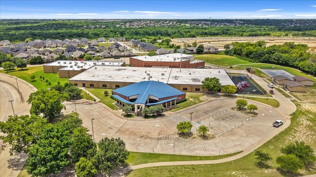 Elementary school within walking distance | Image 39