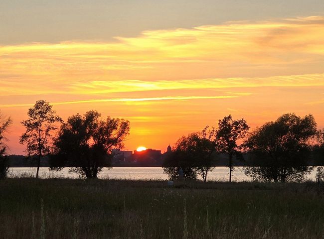 Lake Bemidji sunset.jpg | Image 15