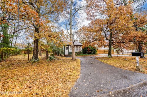 21 Bayview Dr, Brick, NJ, 08723-7462 | Card Image