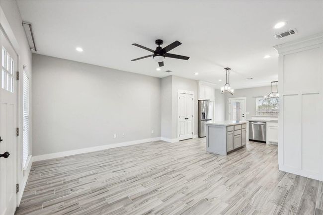 135 Private Road 8142, House other with 2 bedrooms, 2 bathrooms and null parking in Buna TX | Image 8