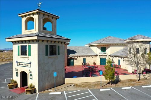 3780 E Kellogg Rd, Pahrump, NV, 89061-7996 | Card Image