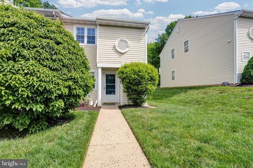 1732 Rosewood Ct, POTTSTOWN, PA, 19464-9252 | Card Image