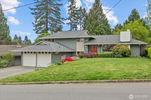 17013 Ne 18th St, Bellevue, WA, 98008-2940 | Card Image
