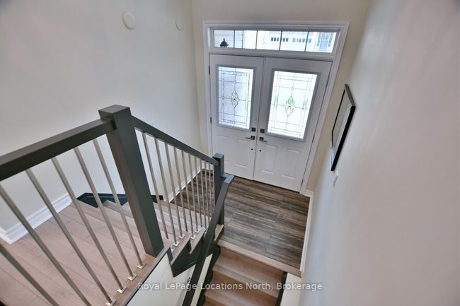 16 Starboard Cir, House other with 3 bedrooms, 3 bathrooms and 2 parking in Wasaga Beach ON | Image 4