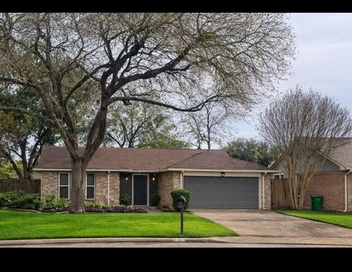 7207 Caracas Dr, Houston, TX, 77083-2748 | Card Image