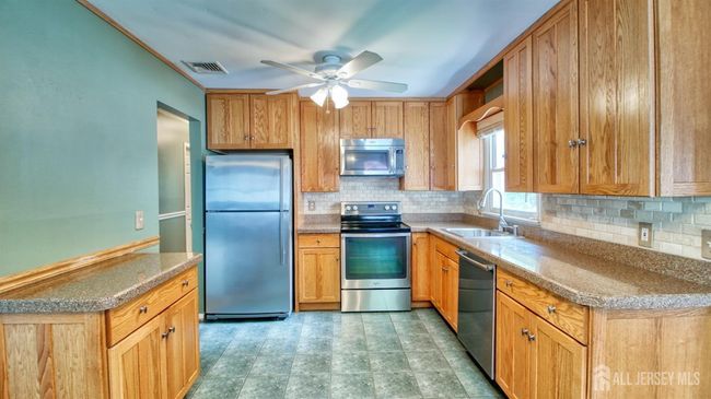 20 Mast Rd, House other with 3 bedrooms, 2 bathrooms and null parking in Hopatcong NJ | Image 7
