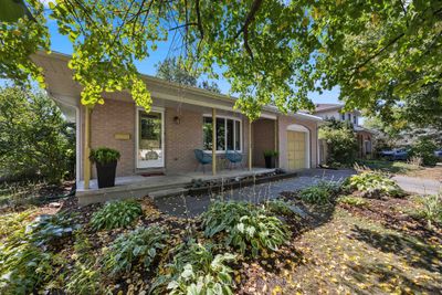 1961 Winslow Cres, House other with 3 bedrooms, 2 bathrooms and 5 parking in Bright's Grove ON | Image 2