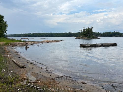 B415 lot17 Bernyk Island, The Archipelago, ON, P0J2T0 | Card Image