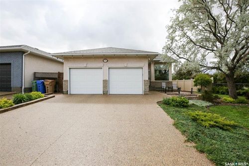 5082 Fahlman Cres, Regina, SK, S4X4R9 | Card Image