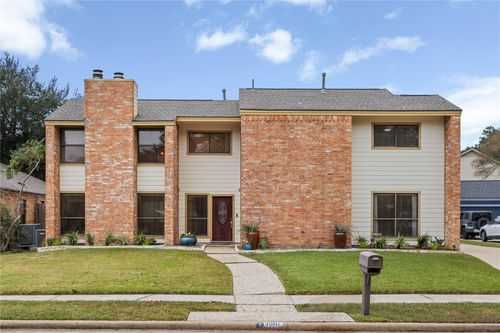 1610 E Hedgecroft Dr, El Lago, TX, 77586-5834 | Card Image