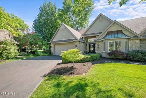 8626 Quail Hollow Ct, Holland, OH, 43528-9247 | Card Image