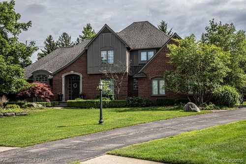 4853 Goodison Place Dr, Oakland Twp, MI, 48306-1674 | Card Image
