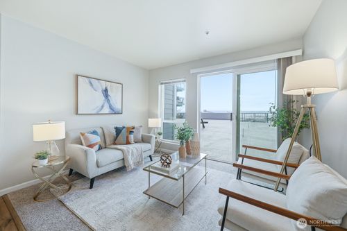 b212-2818 Grand Ave, Everett, WA, 98201-3419 | Card Image