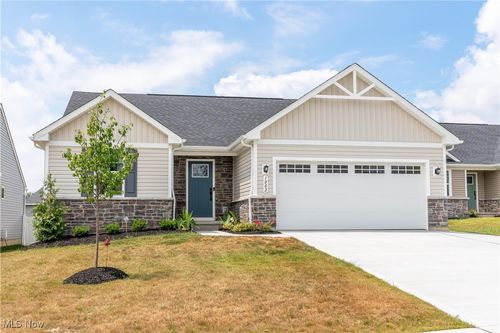1002 Bookman Ave, Akron, OH, 44312-4142 | Card Image