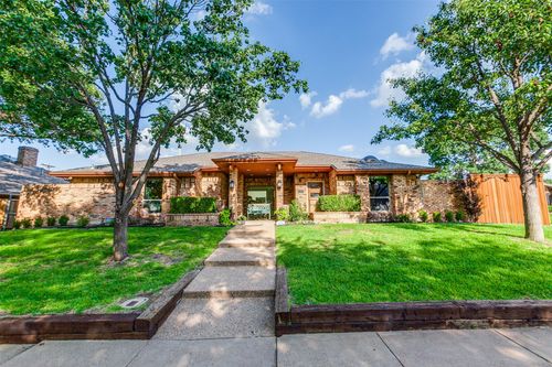 16102 Red Cedar Trl, Dallas, TX, 75248-3938 | Card Image
