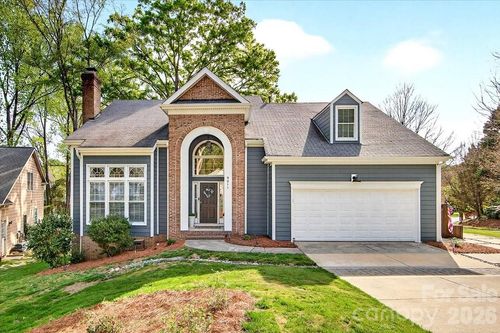 9011 Warbler Ct, Charlotte, NC, 28210-7977 | Card Image