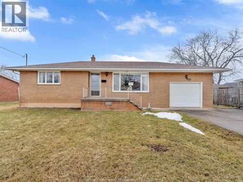 3090 Robinet Rd, Windsor, ON, N8R1P6 | Card Image
