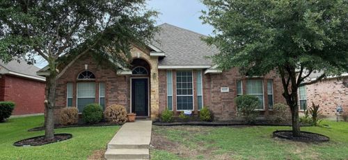 1217 Whitecreek Dr, Glenn Heights, TX, 75154-8825 | Card Image