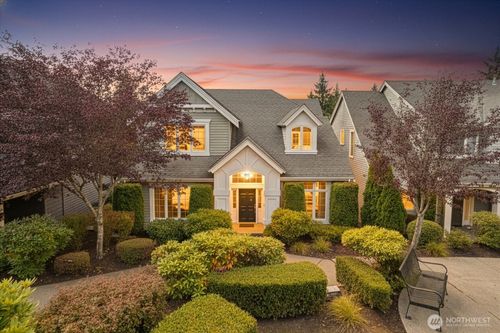 2038 30th Ln Ne, Issaquah, WA, 98029-7345 | Card Image