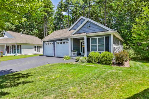 35 Furnival Road, Nashua, NH, 03064 | Card Image