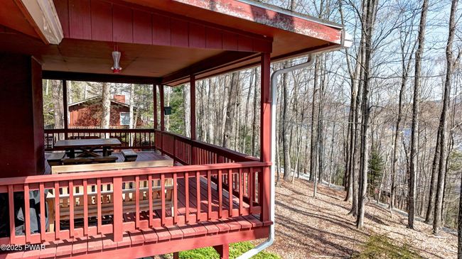 Deck | Image 18