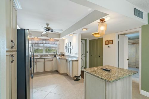 apt-519-3300 S Ocean Blvd, Highland Beach, FL, 33487-4782 | Card Image