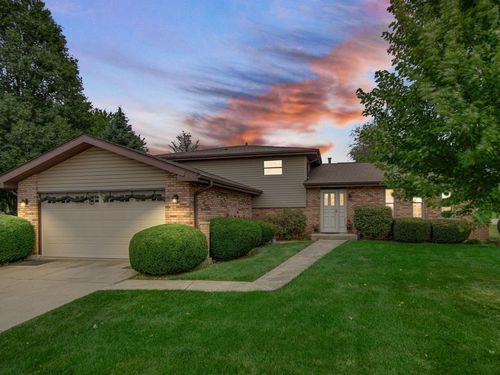 2 Honey Ln, New Lenox, IL, 60451-2186 | Card Image