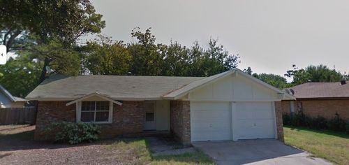 5410 Kings Manor Dr, Lake Dallas, TX, 75065-2644 | Card Image