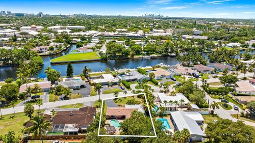 261 Sw 18th Ct, Pompano Beach, FL, 33060-9132 | Card Image