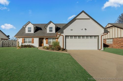 3856 S 99th East Ave, Tulsa, OK, 74146-2429 | Card Image