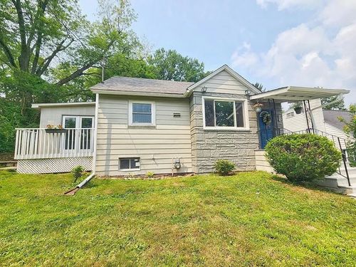 642 Stacia Dr, Elmira, NY, 14904-2045 | Card Image