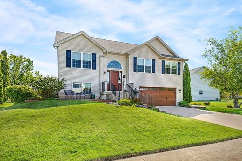 402 Savoy Drive, Shorewood, IL, 60404 | Card Image