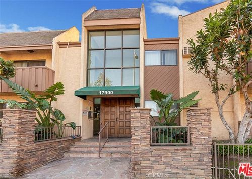 226-17900 Sherman Way, Reseda, CA, 91335-4705 | Card Image